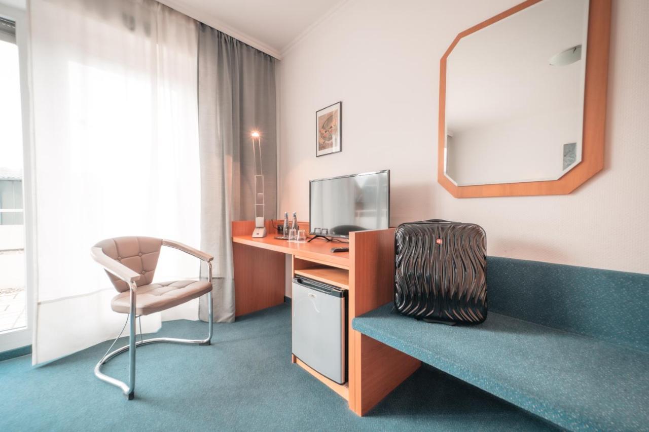 Airport Lounge Hotel Duesseldorf Extérieur photo